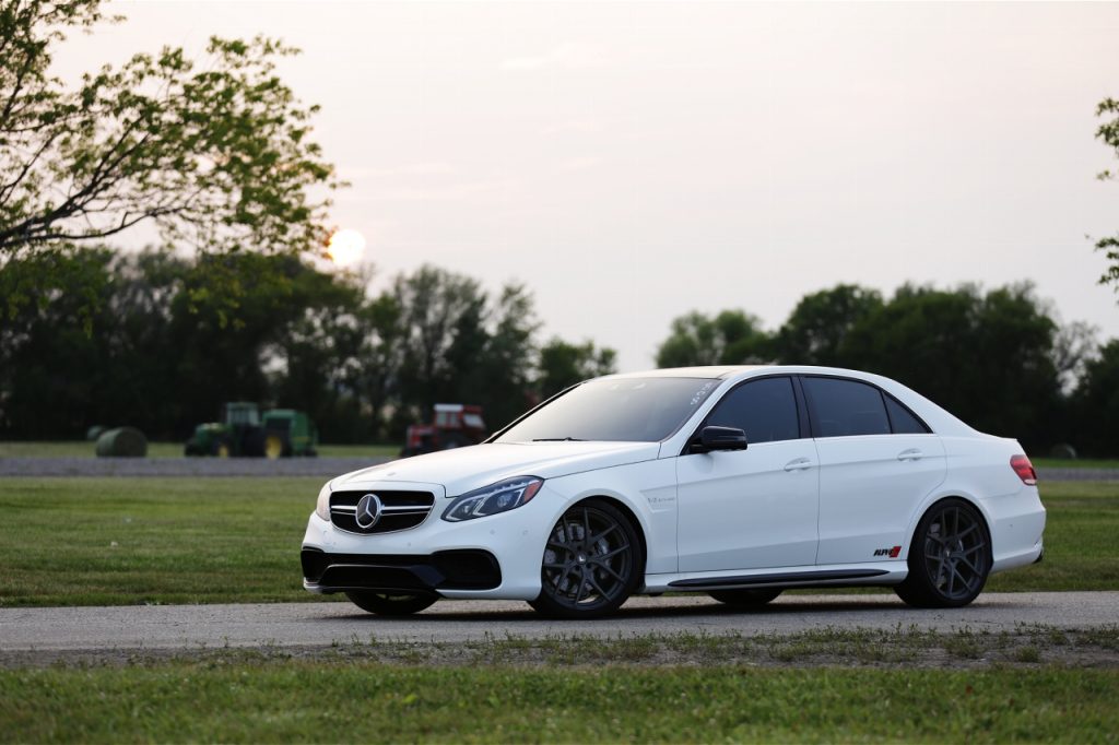 2014-mercedes-benz-e63-amg-alpha-7-by-ams-performance-front-three-quarter