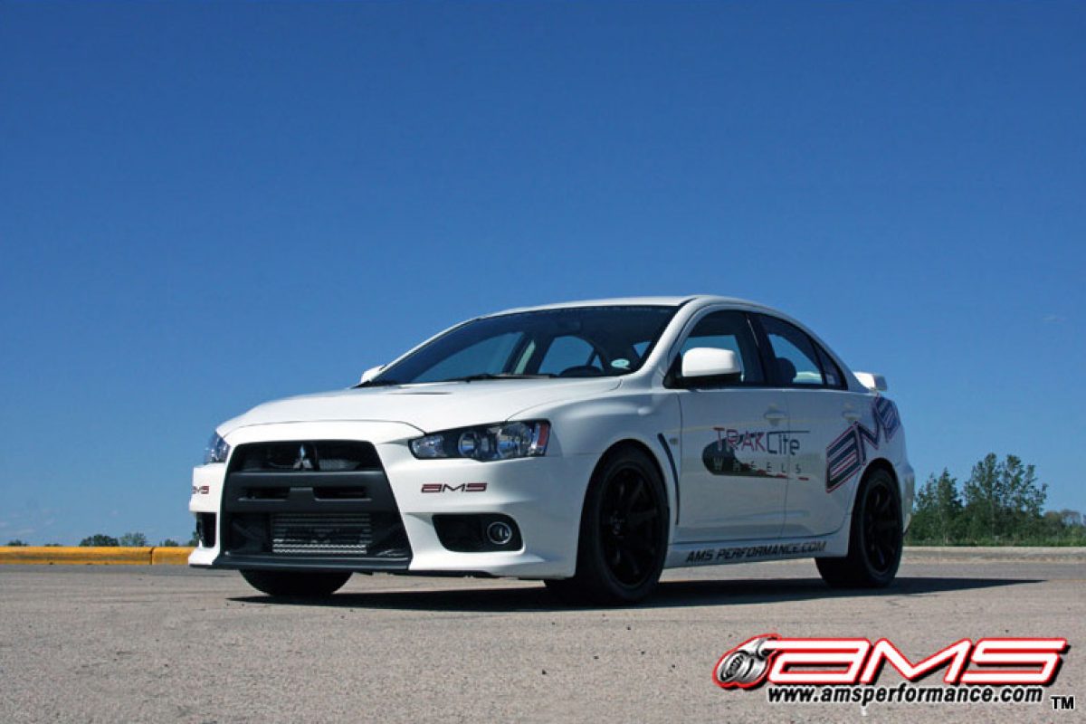 ams_performance_white_evo_x_800x533_2