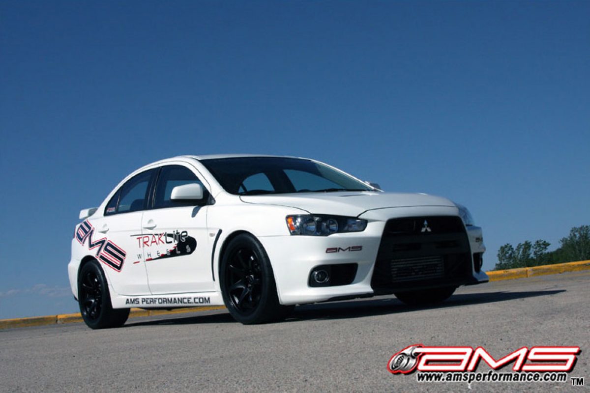 ams_performance_white_evo_x_800x533_4