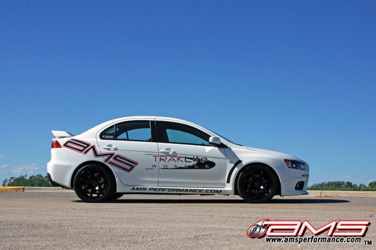 ams_performance_white_evo_x_800x533_6